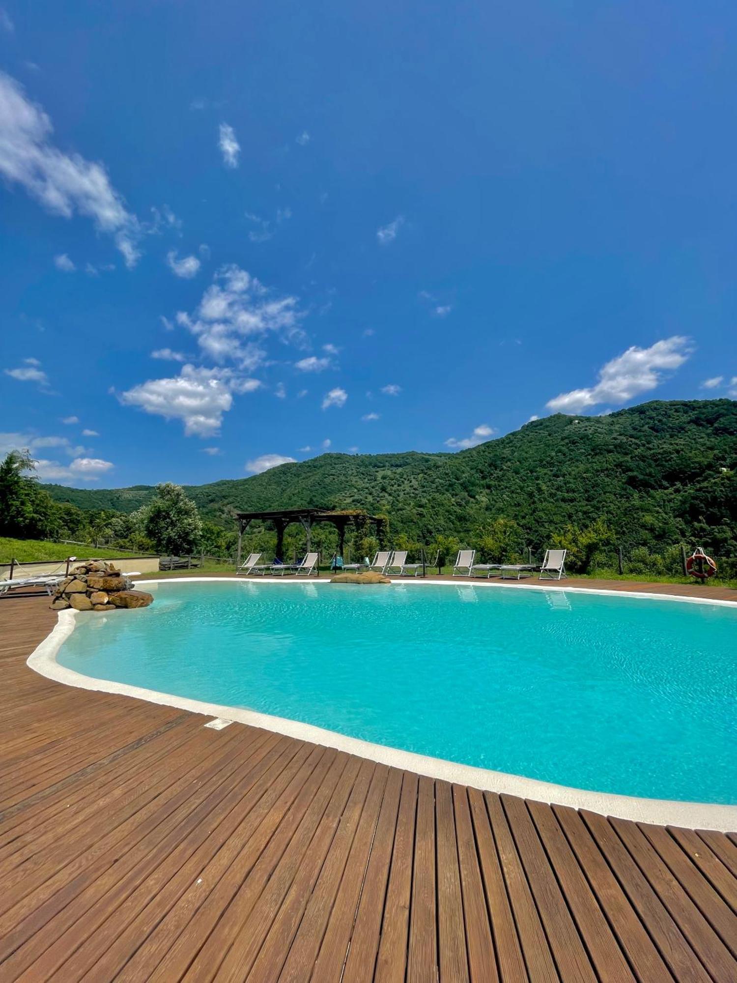Agriturismo Piano Di Andrea Ostigliano Bagian luar foto