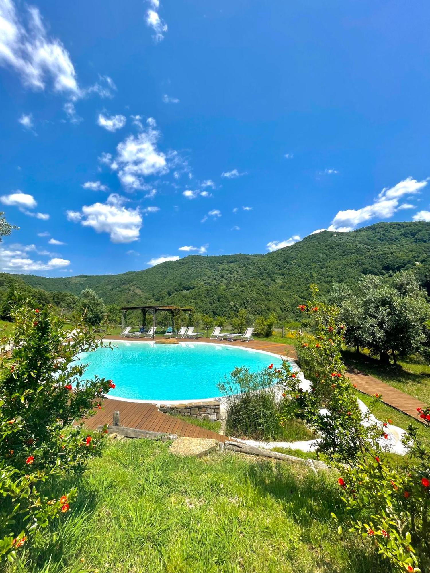 Agriturismo Piano Di Andrea Ostigliano Bagian luar foto