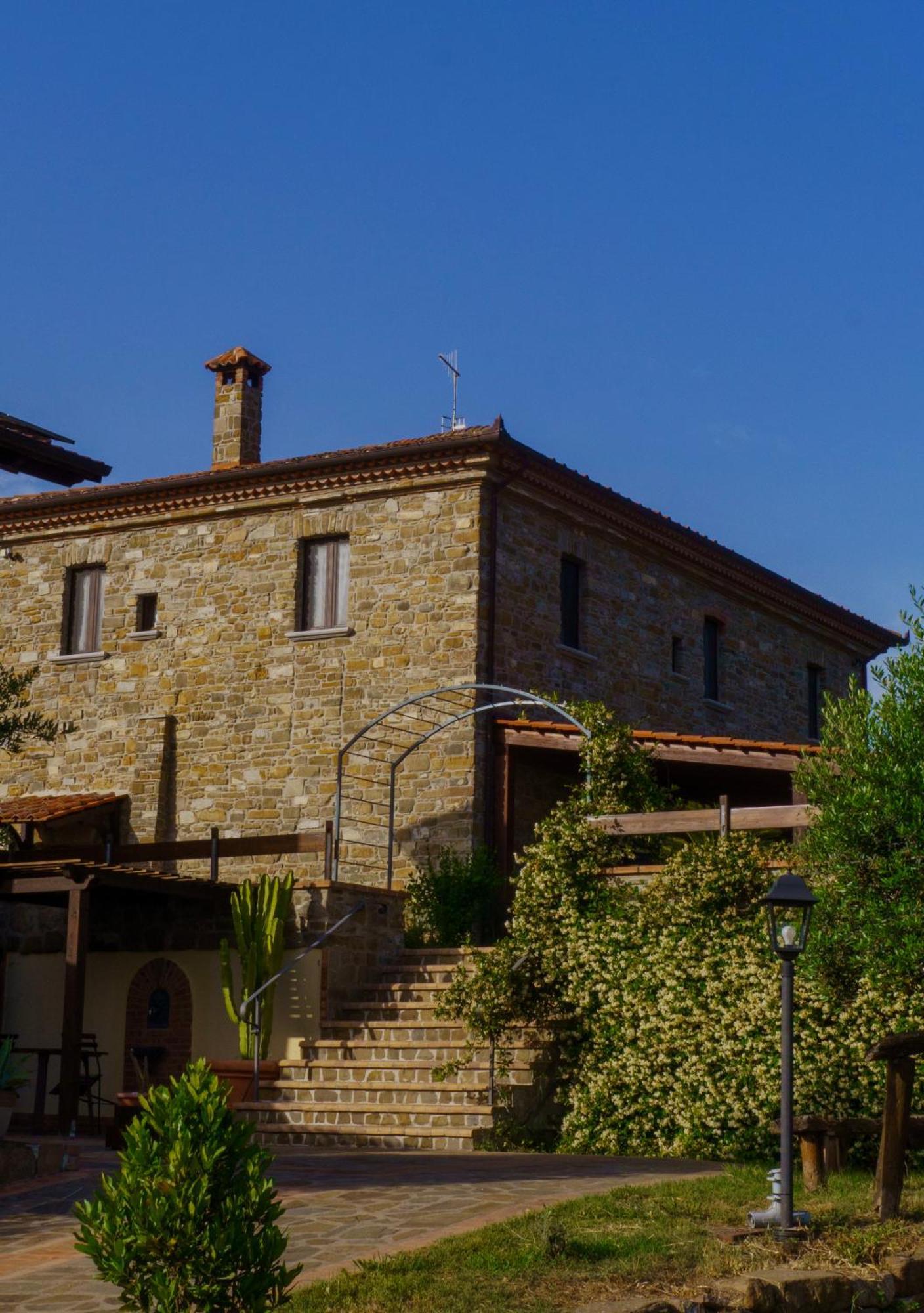Agriturismo Piano Di Andrea Ostigliano Bagian luar foto