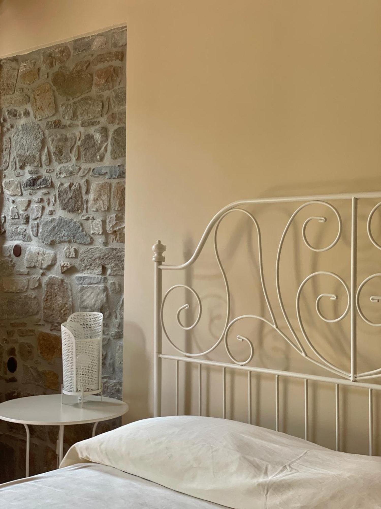 Agriturismo Piano Di Andrea Ostigliano Bagian luar foto